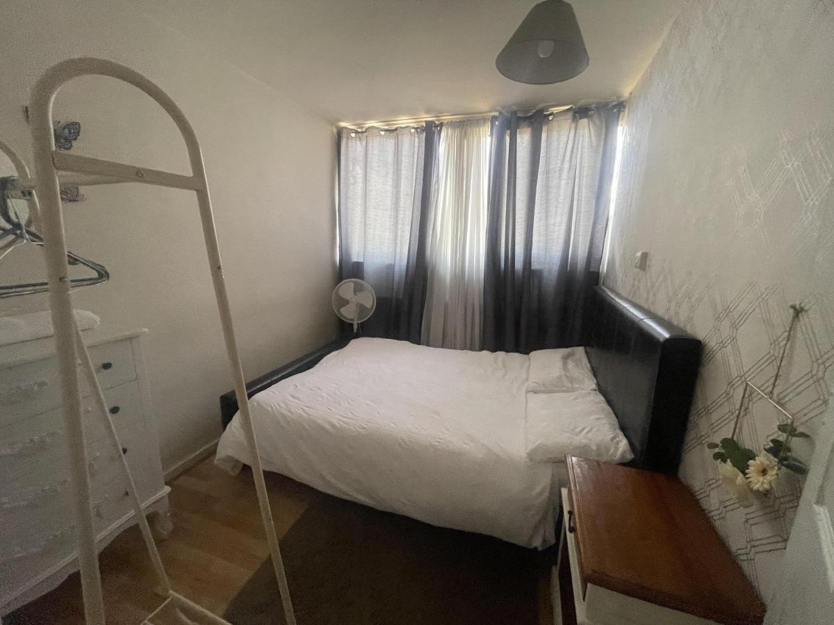 Comfy And Lovely 1-bed In Appartamento